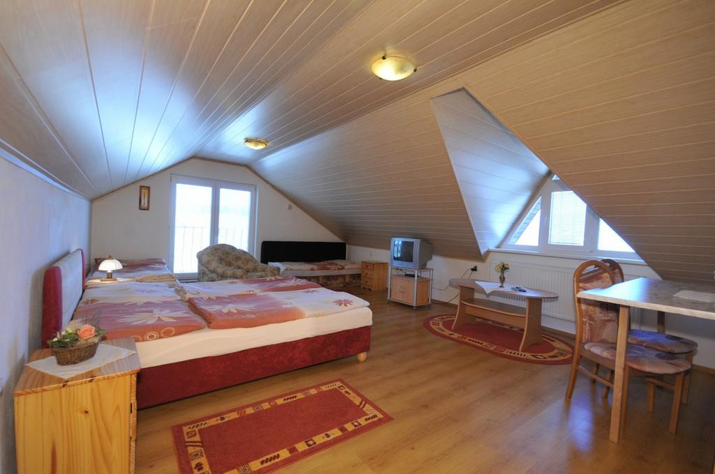 Penzion Drevenik Hotel Spišské Podhradie Eksteriør billede